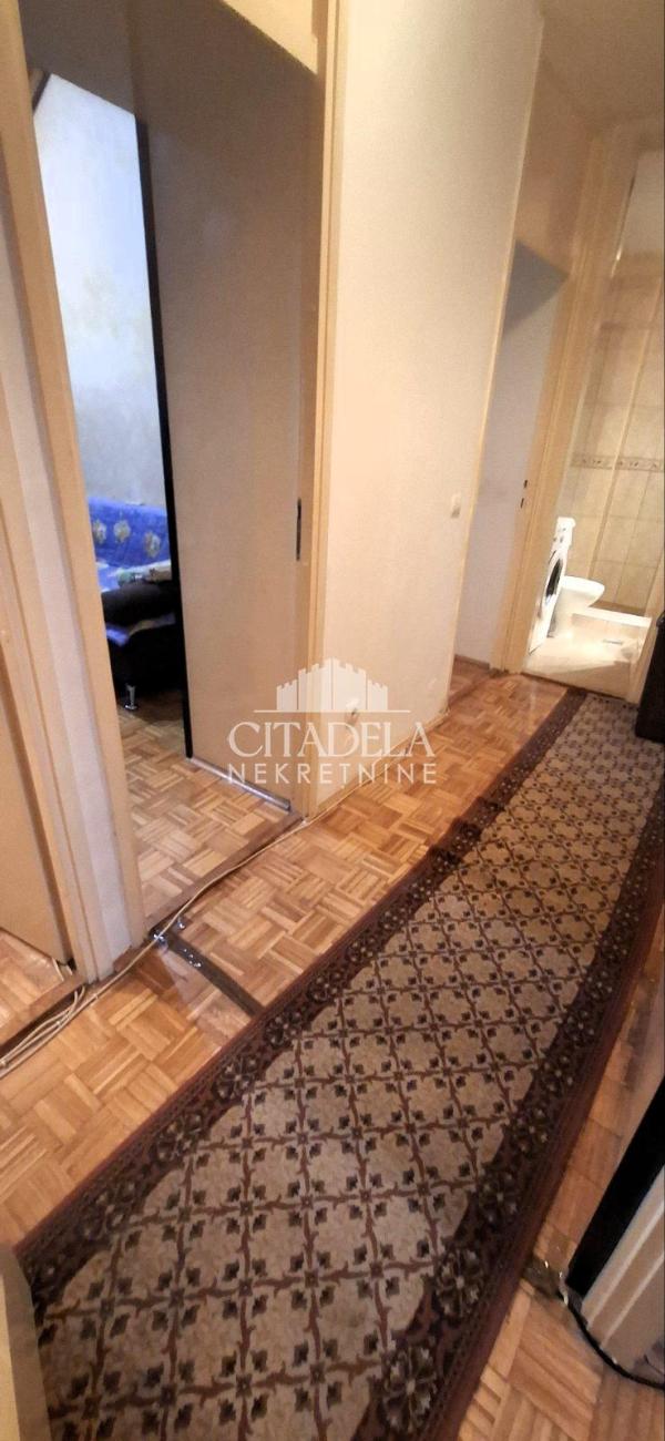 Stan na prodaju u Beogradu, Čukarica, troiposoban, 85m2, cena 220000 evra
