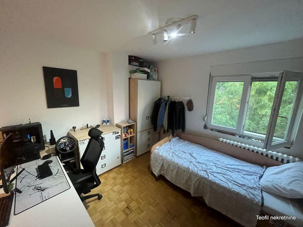 Stan na prodaju u Beogradu, Novi Beograd blok 62, cetvorosoban, 90m2, cena 290000 evra
