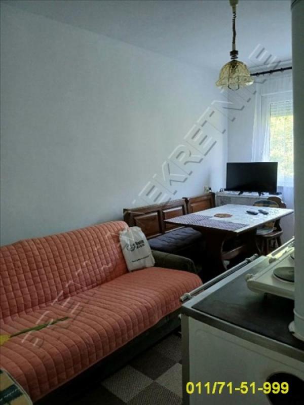 Stan na prodaju u Beogradu, Borča, jednosoban, 38m2, cena 35000 evra