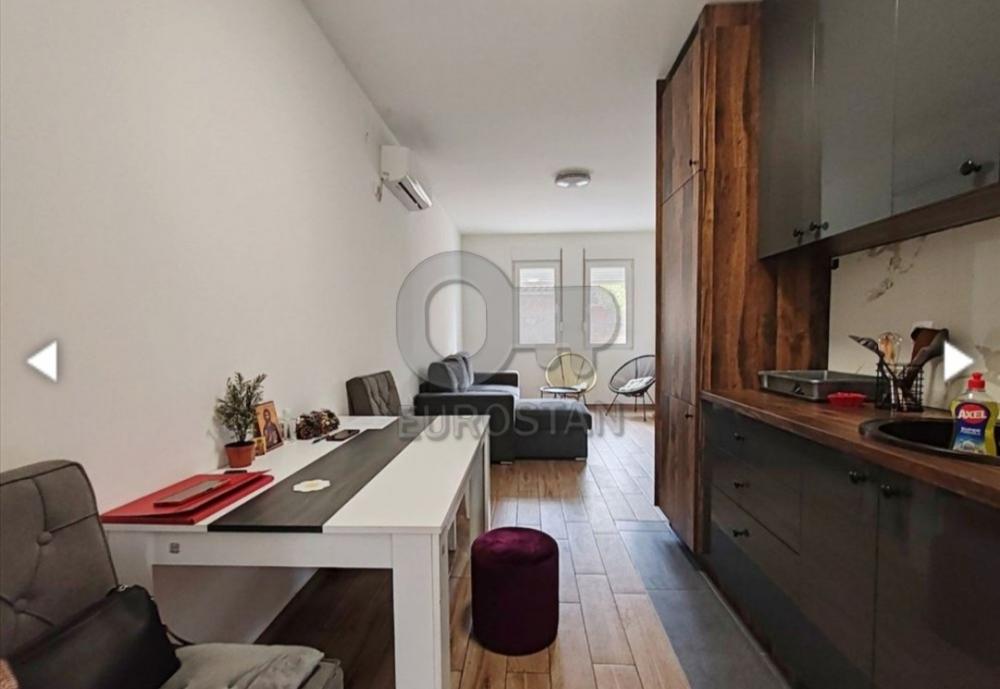 Stan na prodaju u Beogradu, Novi Beograd, dvosoban, 40m2, cena 140000 evra