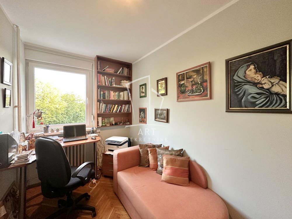 Stan na prodaju u Beogradu, Voždovac, dvoiposoban, 63m2, cena 230000 evra