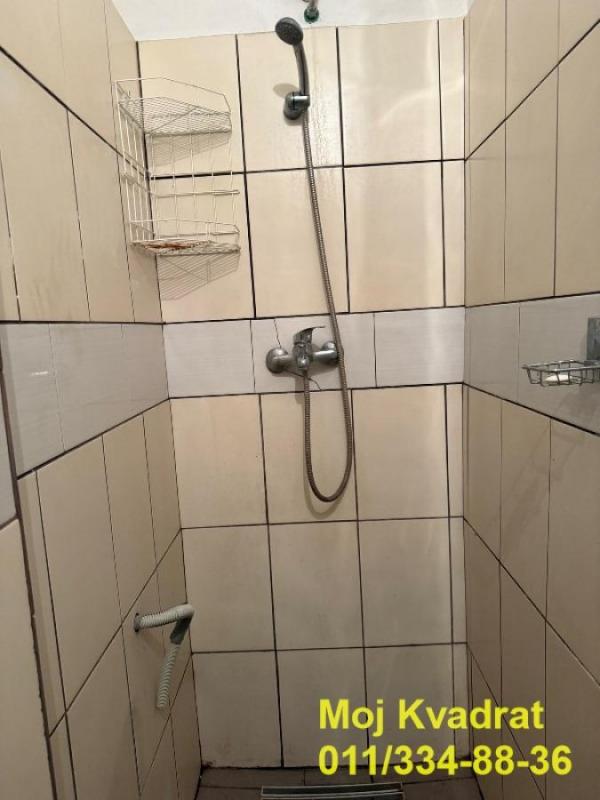 Stan na prodaju u Beogradu, Senjak, dvoiposoban, 38m2, cena 145500 evra