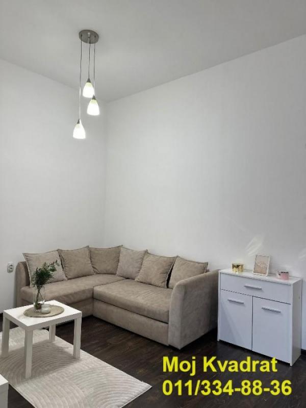 Stan na prodaju u Beogradu, Senjak, dvoiposoban, 38m2, cena 145500 evra