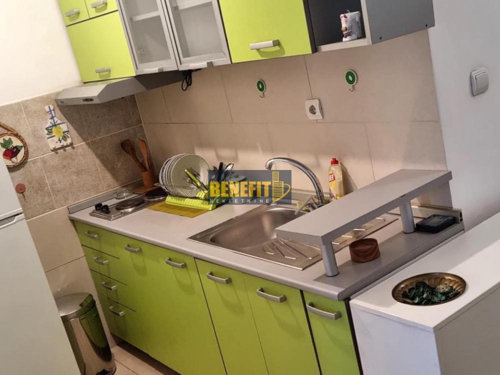 Stan na prodaju u Beogradu, Južni bulevar, dvosoban, 40m2, cena 160000 evra