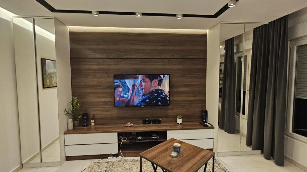 Stan na prodaju u Beogradu, Novi Beograd blok 61, dvoiposoban, 75m2, cena 240000 evra