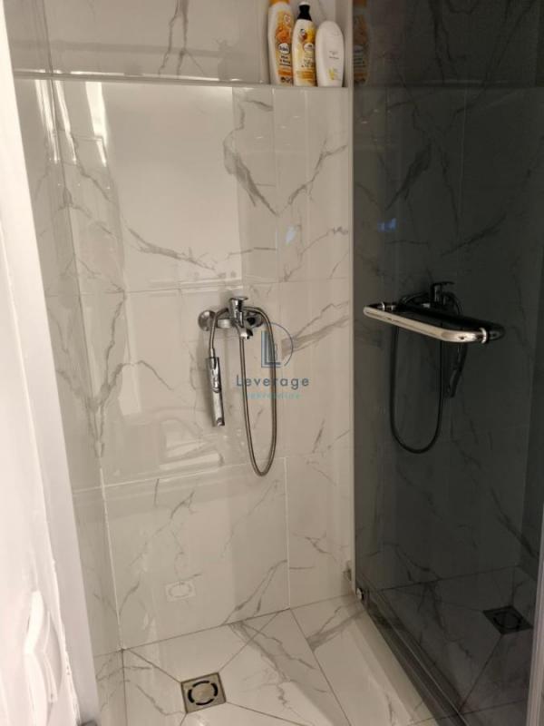 Stan na prodaju u Beogradu, Novi Beograd blok 61, dvoiposoban, 75m2, cena 240000 evra