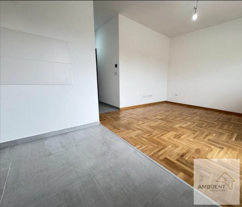 Stan na prodaju u Beogradu, Surčin, dvosoban, 39m2, cena 95500 evra