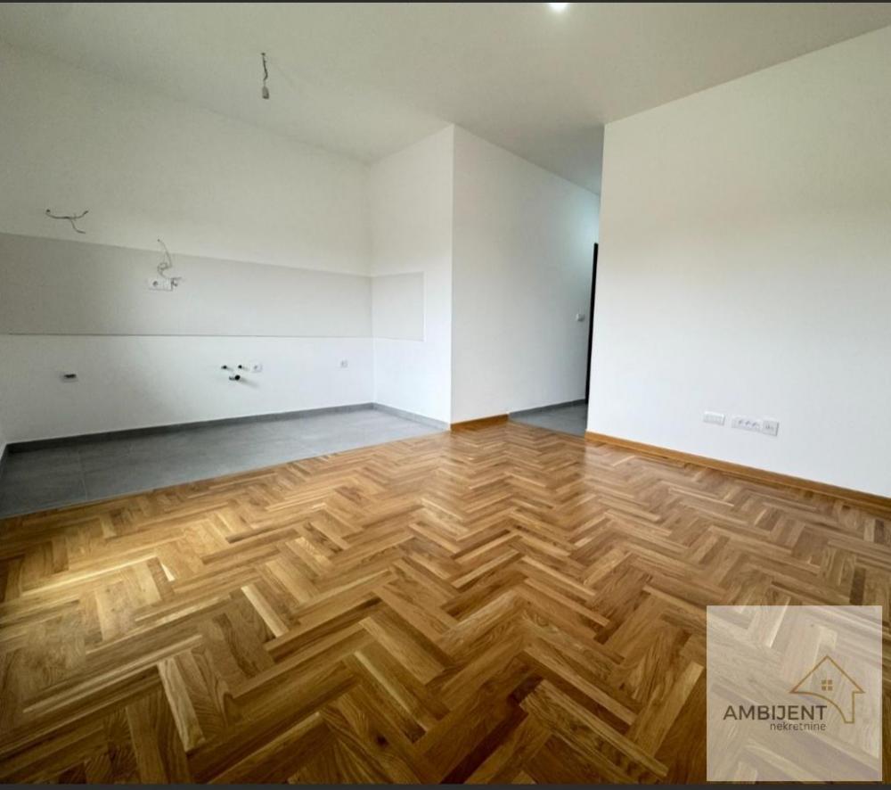 Stan na prodaju u Beogradu, Surčin, dvosoban, 39m2, cena 95500 evra