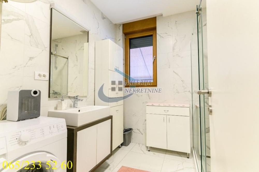 Stan na prodaju u Beogradu, Zemun, dvosoban, 60m2, cena 245000 evra