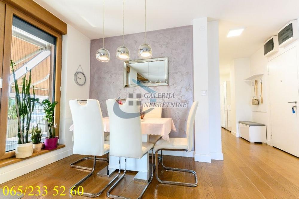 Stan na prodaju u Beogradu, Zemun, dvosoban, 60m2, cena 245000 evra