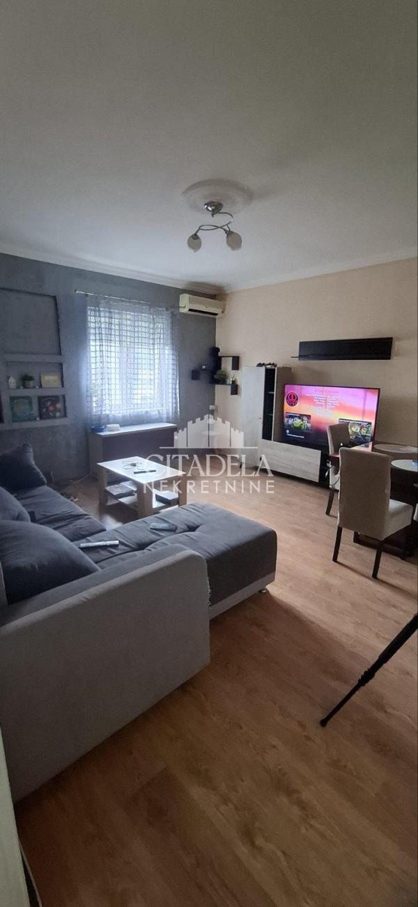 Stan na prodaju u Beogradu, dvoiposoban, 60m2, cena 73000 evra