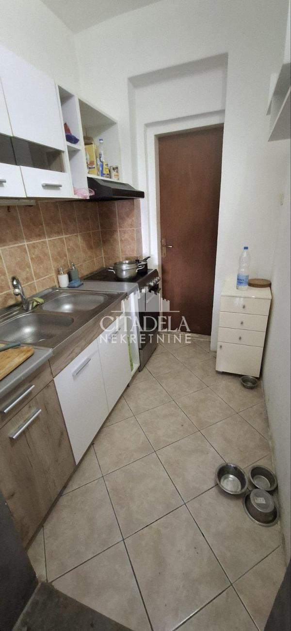 Stan na prodaju u Beogradu, dvoiposoban, 60m2, cena 73000 evra