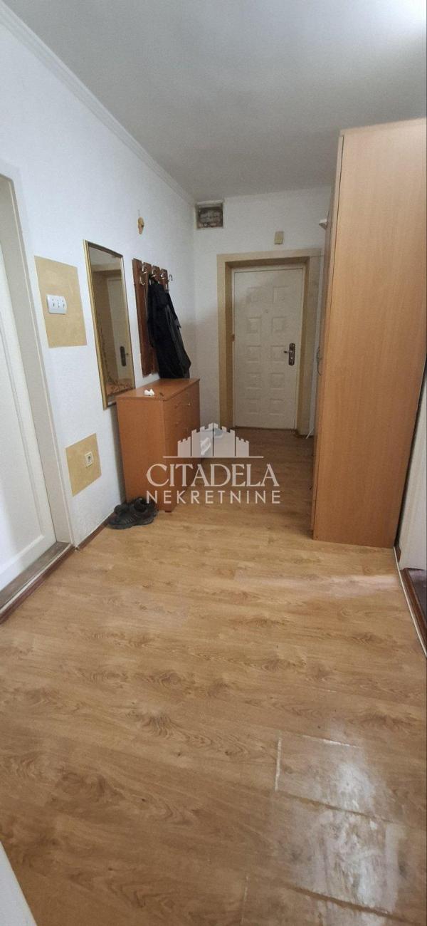 Stan na prodaju u Beogradu, dvoiposoban, 60m2, cena 73000 evra