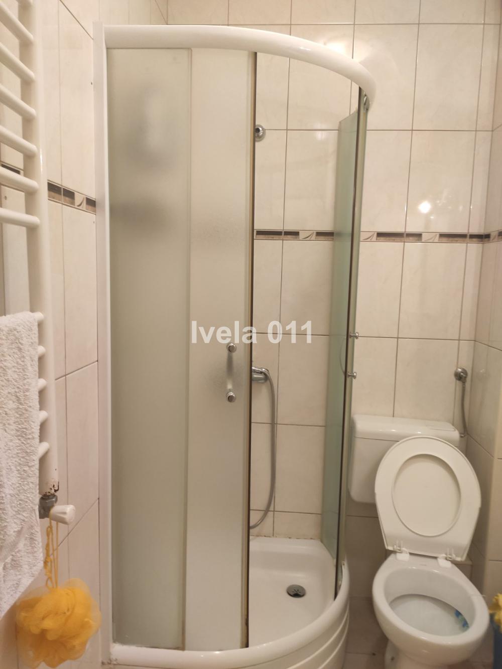 Stan na prodaju u Beogradu, Petlovo brdo, trosoban, 62m2, cena 130000 evra