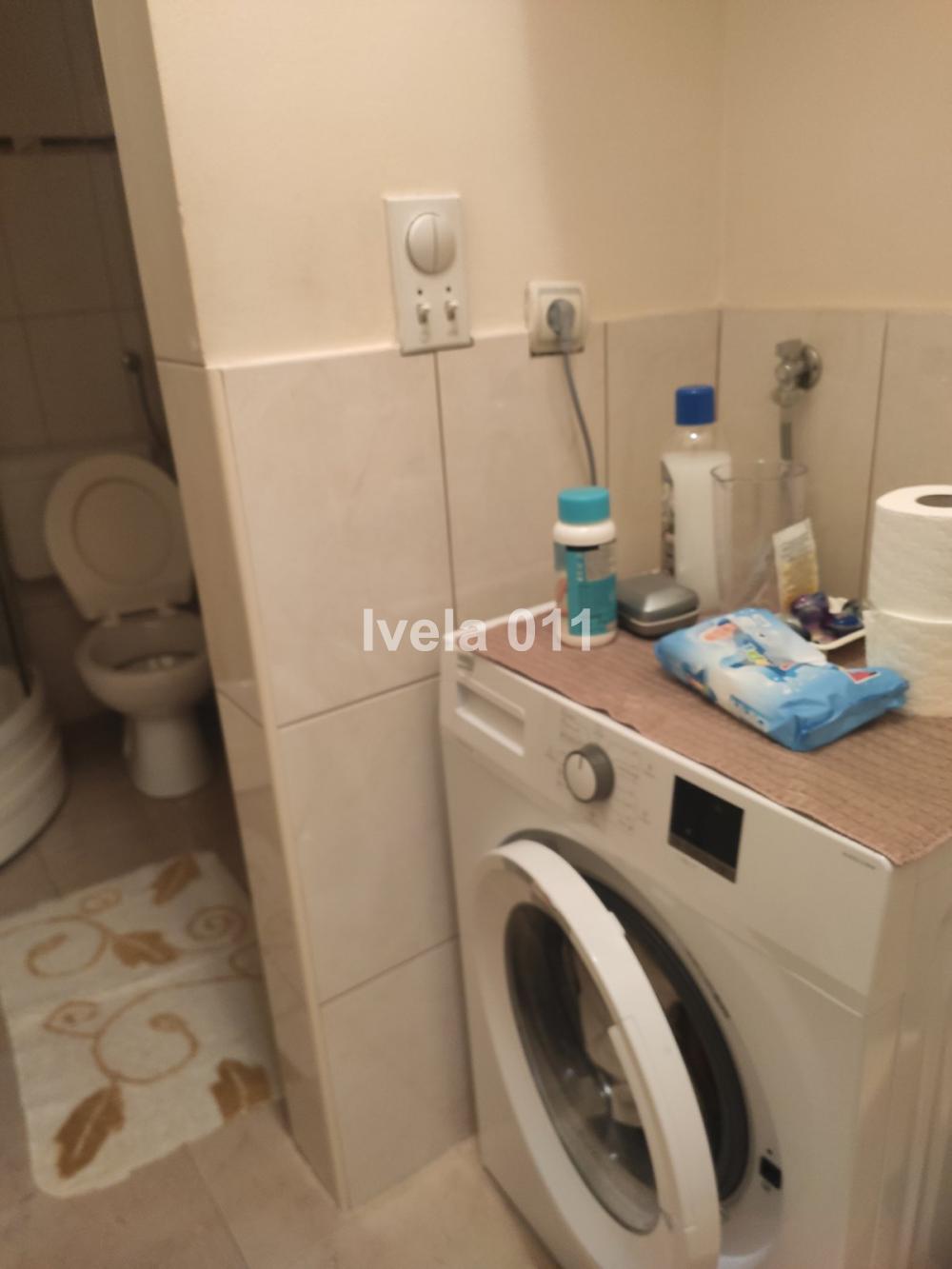 Stan na prodaju u Beogradu, Petlovo brdo, trosoban, 62m2, cena 130000 evra