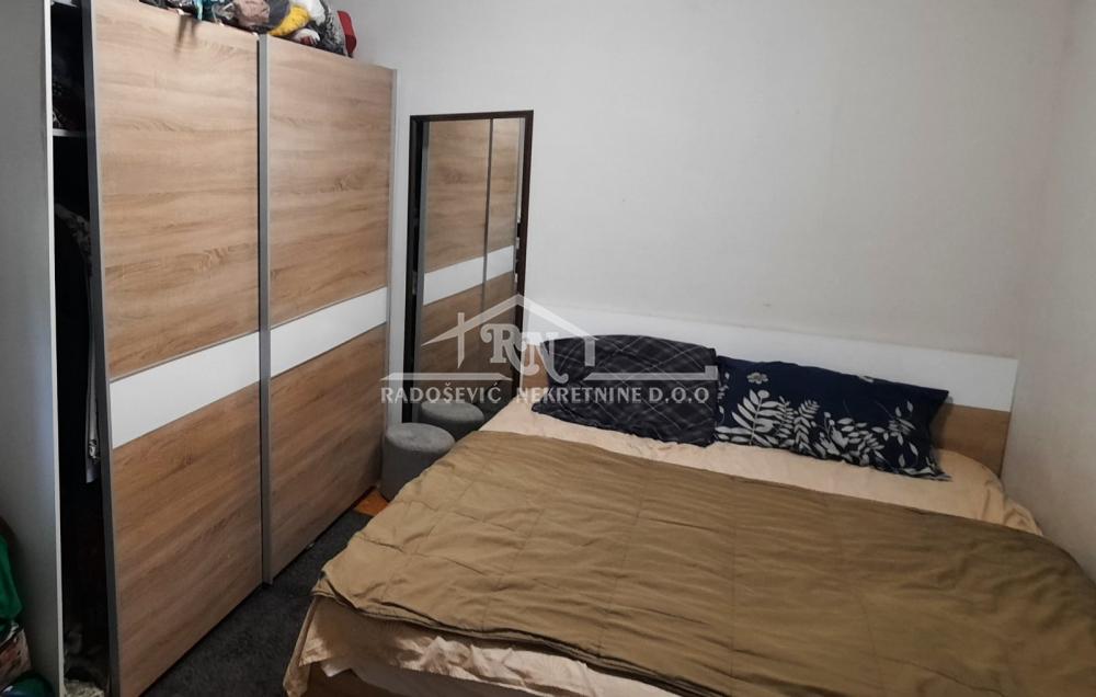 Stan na prodaju u Beogradu, Banjica, trosoban, 69m2, cena 160000 evra