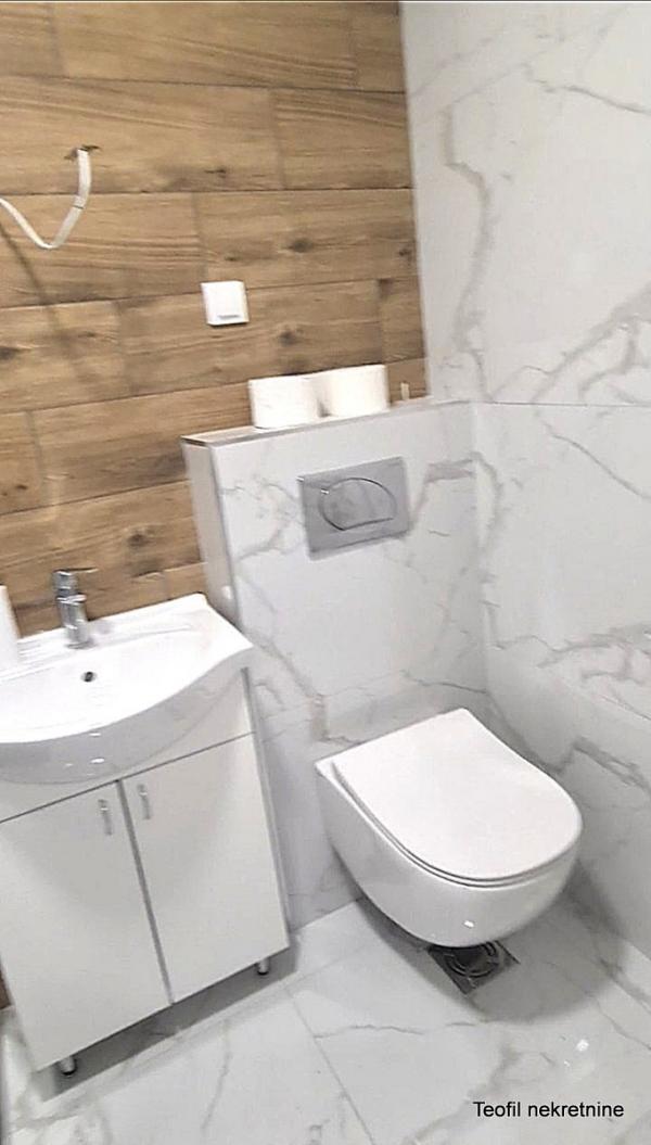 Stan na prodaju u Beogradu, Ledine, jednoiposoban, 40m2, cena 111000 evra