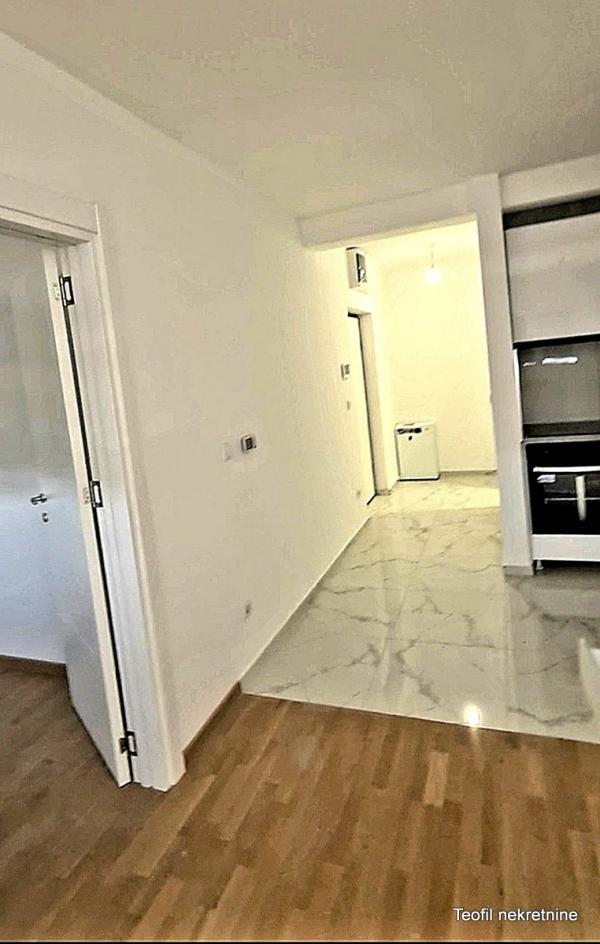 Stan na prodaju u Beogradu, Ledine, jednoiposoban, 40m2, cena 111000 evra