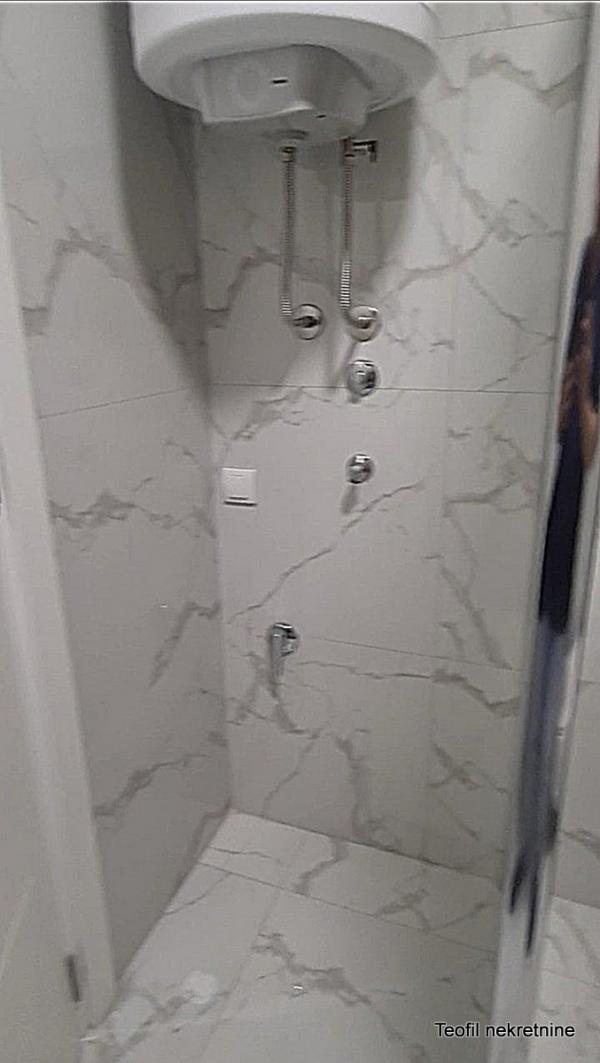Stan na prodaju u Beogradu, Ledine, jednoiposoban, 40m2, cena 111000 evra