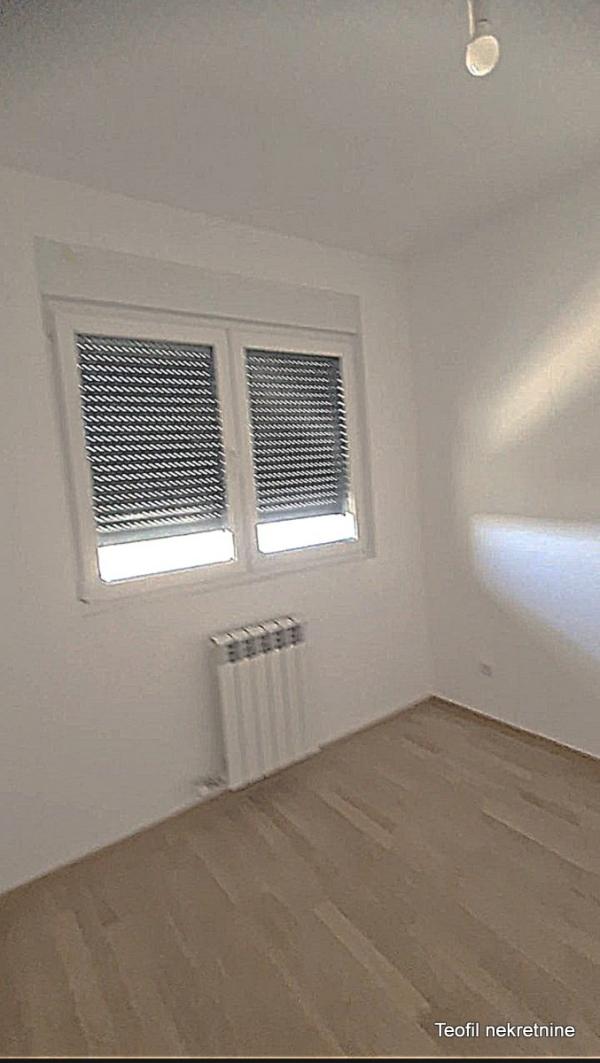 Stan na prodaju u Beogradu, Ledine, jednoiposoban, 40m2, cena 111000 evra
