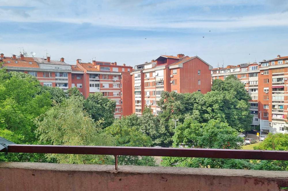 Stan na prodaju u Beogradu, Braće Jerković, dvosoban, 65m2, cena 160000 evra