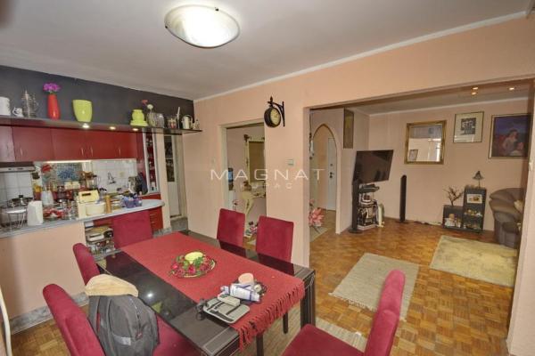 Stan na prodaju u Beogradu, Zvezdara, cetvorosoban, 86m2, cena 280000 evra