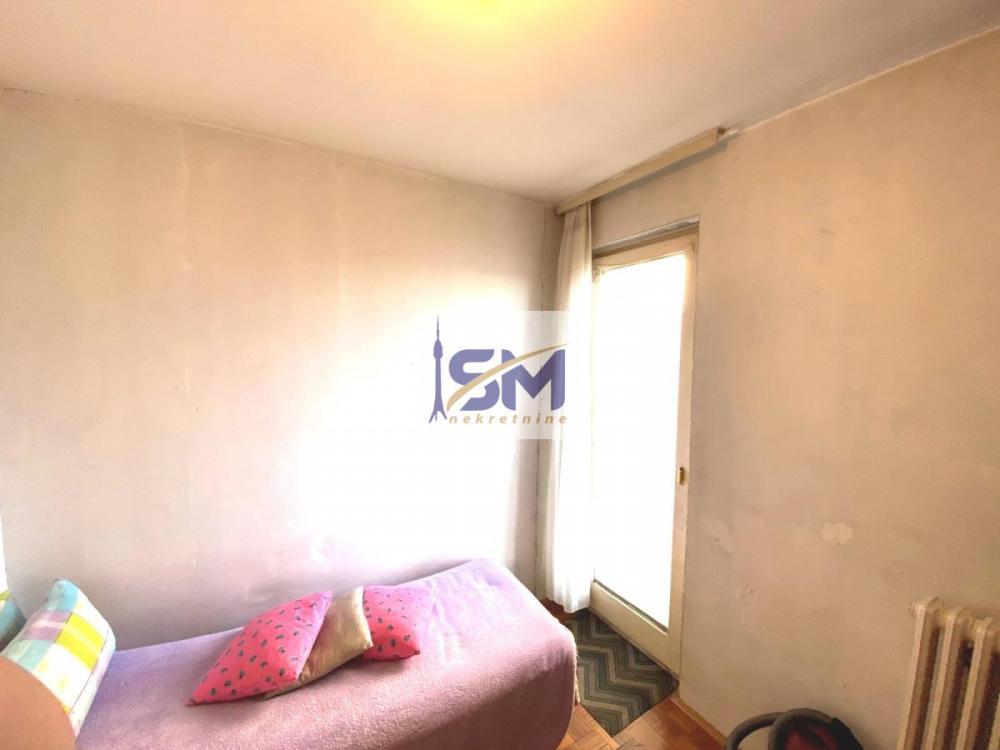 Stan na prodaju u Beogradu, Novi Beograd blok 63, dvoiposoban, 65m2, cena 165000 evra