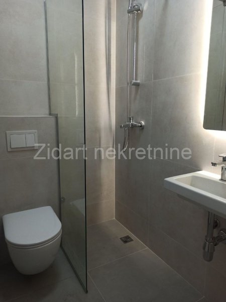 Stan na prodaju u Beogradu, Autokomanda, trosoban, 92m2, cena 262200 evra