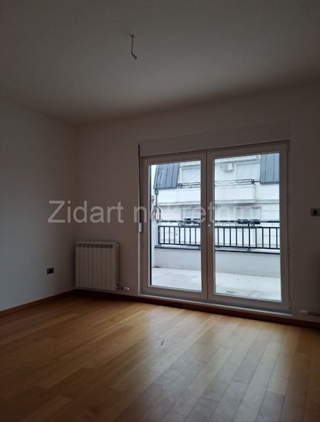Stan na prodaju u Beogradu, Autokomanda, trosoban, 92m2, cena 262200 evra