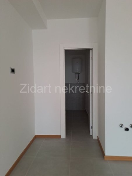 Stan na prodaju u Beogradu, Autokomanda, trosoban, 92m2, cena 262200 evra