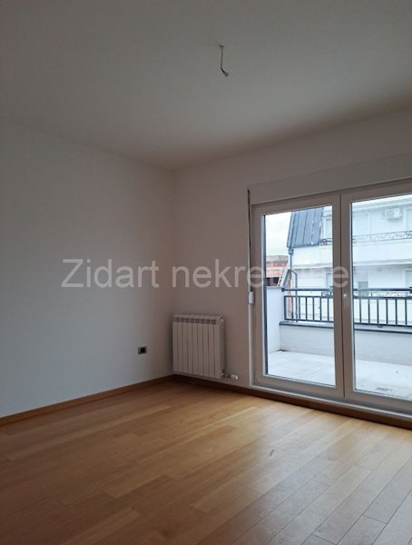 Stan na prodaju u Beogradu, Autokomanda, trosoban, 92m2, cena 262200 evra