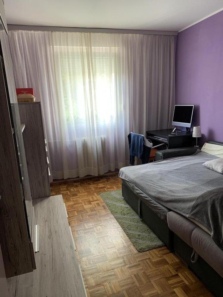 Stan na prodaju u Beogradu, Cerak, trosoban, 88m2, cena 220000 evra