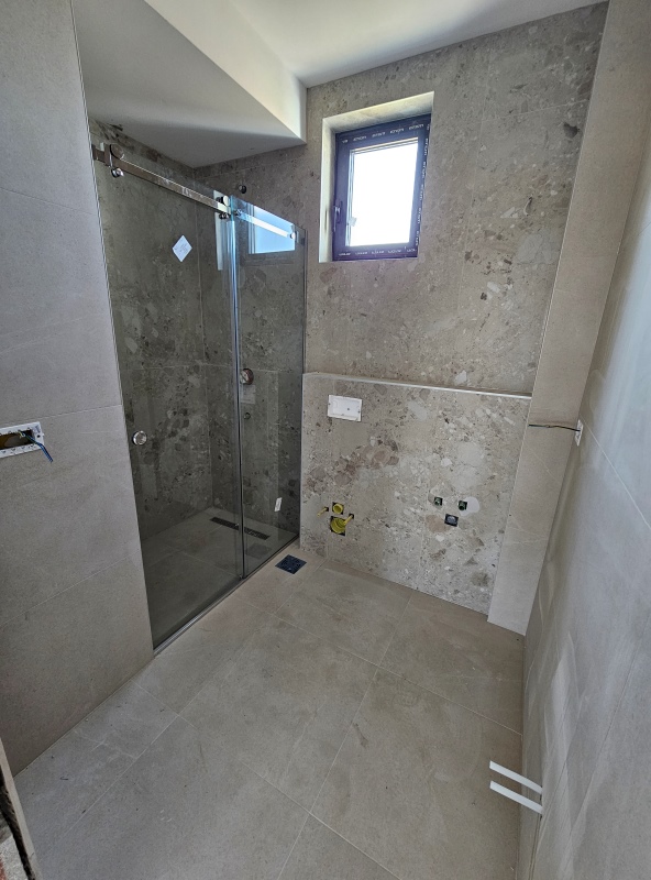 Stan na prodaju u Beogradu, Surčin, trosoban, 60m2, cena 96000 evra