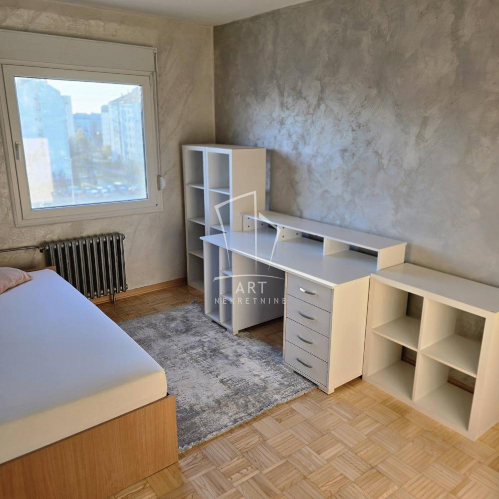 Stan na prodaju u Beogradu, Novi Beograd, dvoiposoban, 75m2, cena 233000 evra