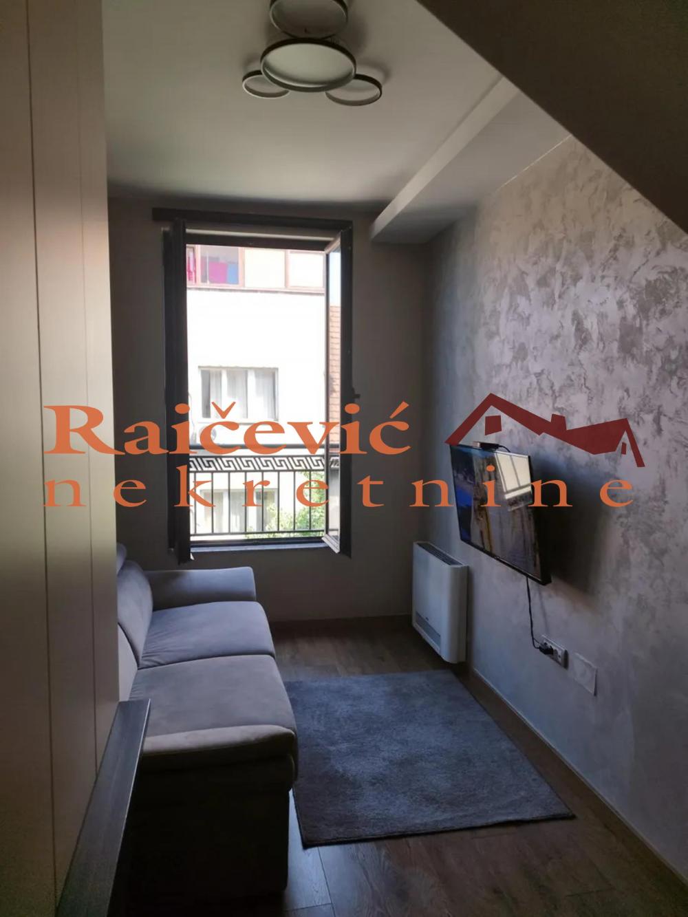 Stan na prodaju u Beogradu, Beograd (centar), cetvorosoban, 79m2, cena 285000 evra