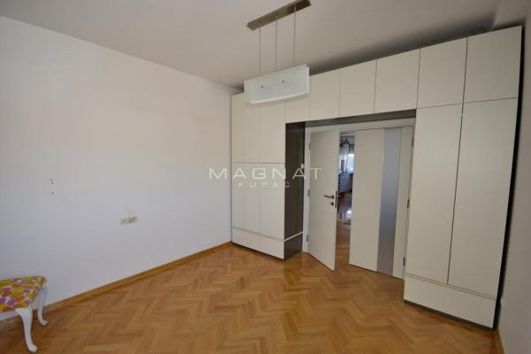 Stan na prodaju u Beogradu, Vukov spomenik, cetvorosoban, 125m2, cena 398000 evra