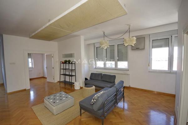 Stan na prodaju u Beogradu, Vukov spomenik, cetvorosoban, 125m2, cena 398000 evra