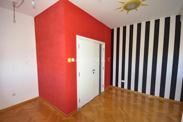 Stan na prodaju u Beogradu, Vukov spomenik, cetvorosoban, 125m2, cena 398000 evra