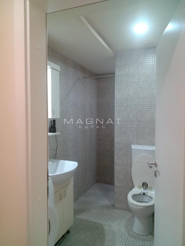 Stan na prodaju u Beogradu, Voždovac, troiposoban, 60m2, cena 195000 evra