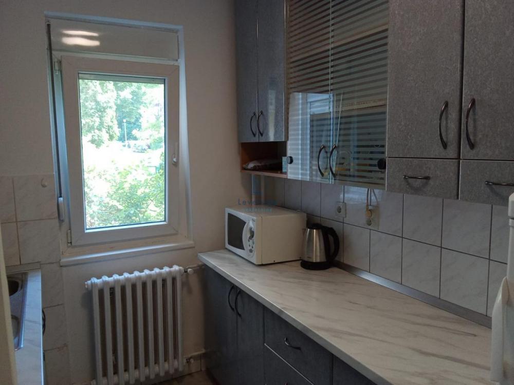 Stan na prodaju u Beogradu, Bežanijska kosa, troiposoban, 84m2, cena 254000 evra