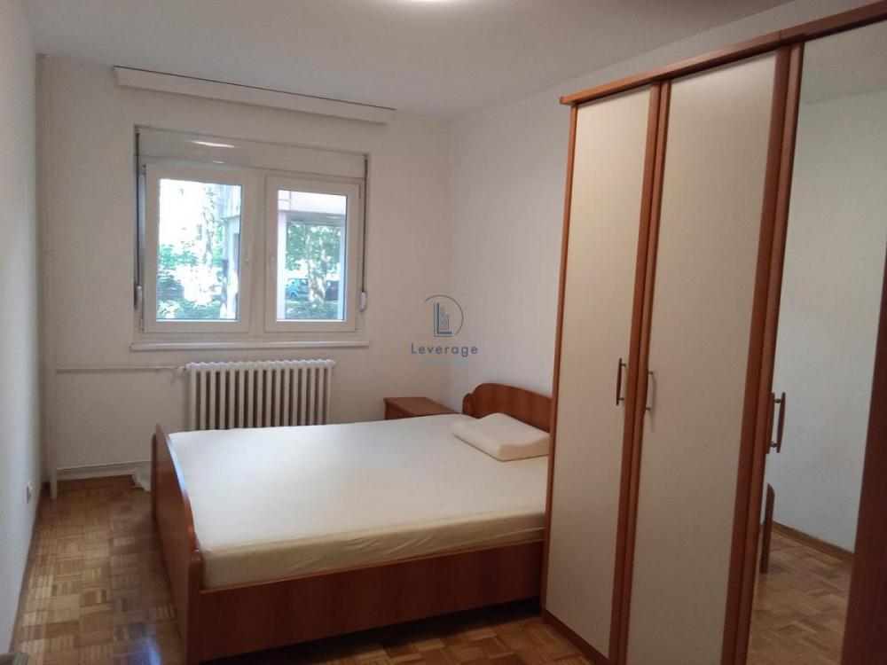 Stan na prodaju u Beogradu, Bežanijska kosa, troiposoban, 84m2, cena 254000 evra