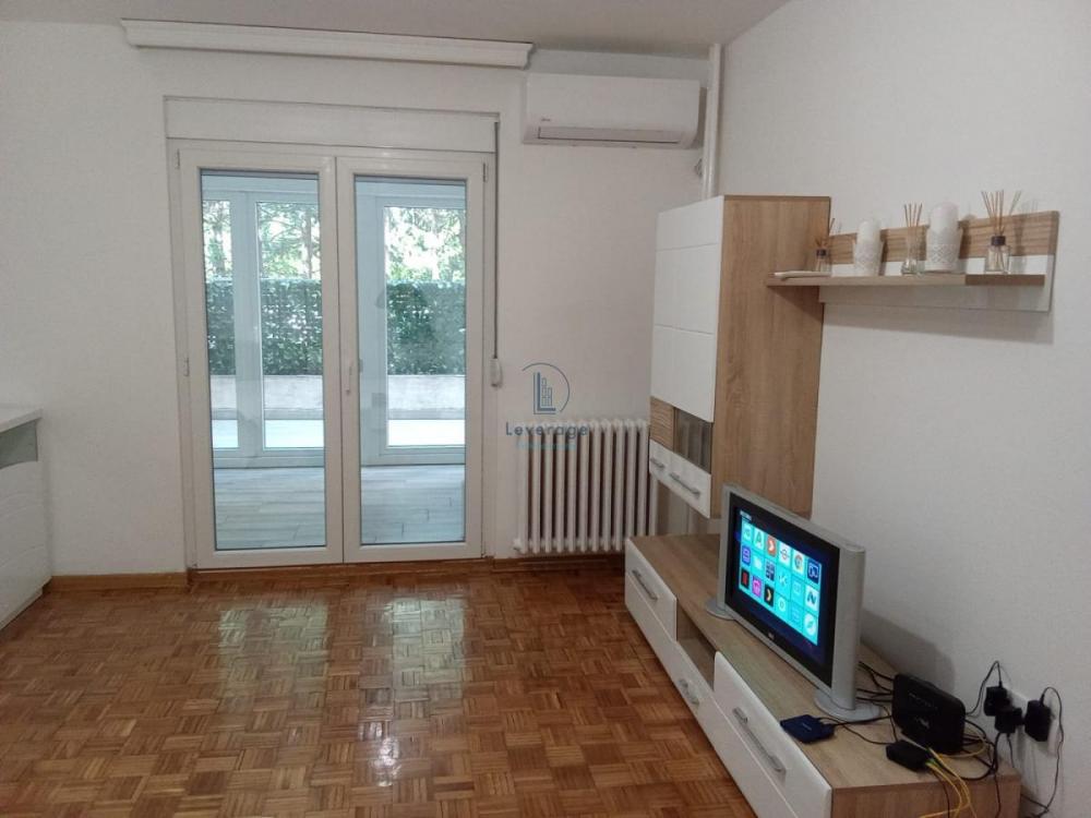 Stan na prodaju u Beogradu, Bežanijska kosa, troiposoban, 84m2, cena 254000 evra