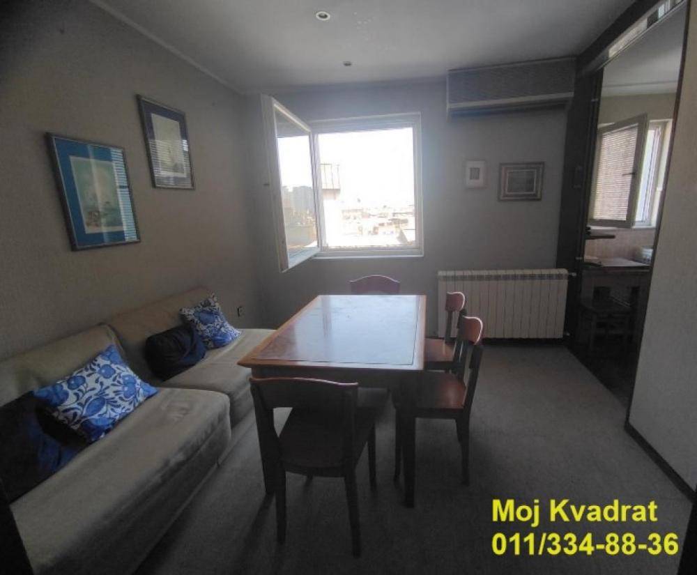 Stan na prodaju u Beogradu, Zeleni venac, trosoban, 72m2, cena 215000 evra