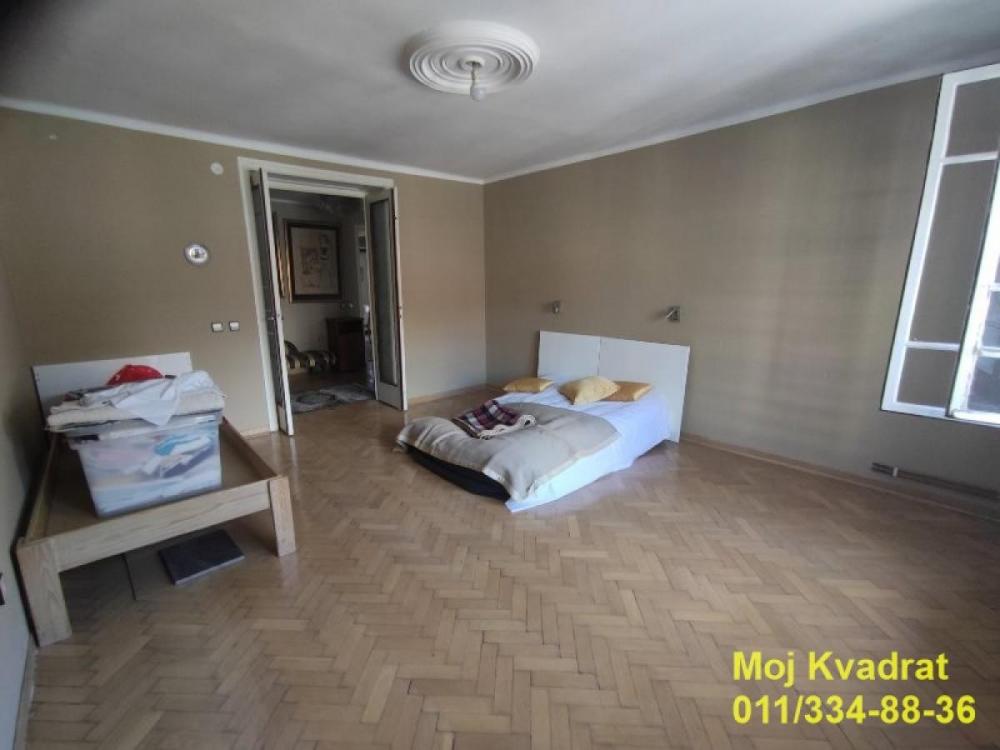 Stan na prodaju u Beogradu, Zeleni venac, trosoban, 72m2, cena 215000 evra
