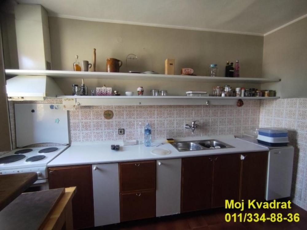 Stan na prodaju u Beogradu, Zeleni venac, trosoban, 72m2, cena 215000 evra