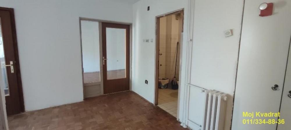 Stan na prodaju u Beogradu, Čukarica, jednoiposoban, 56m2, cena 160000 evra