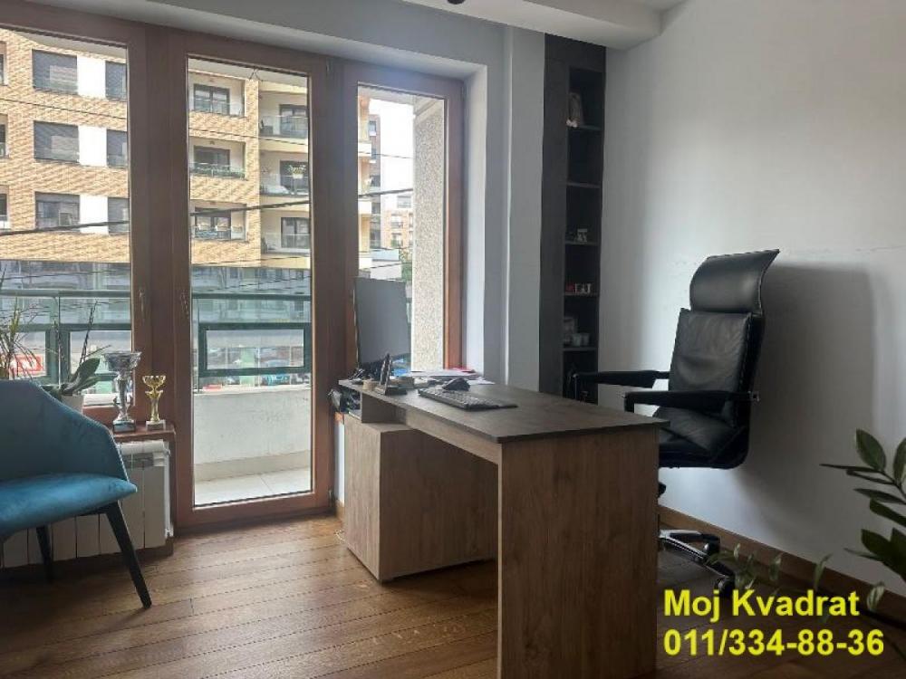 Stan na prodaju u Beogradu, Južni bulevar, cetvorosoban, 115m2, cena 449000 evra