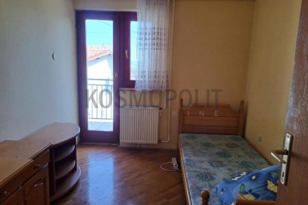 Stan na prodaju u Beogradu, Kumodraž, troiposoban, 95m2, cena 190000 evra