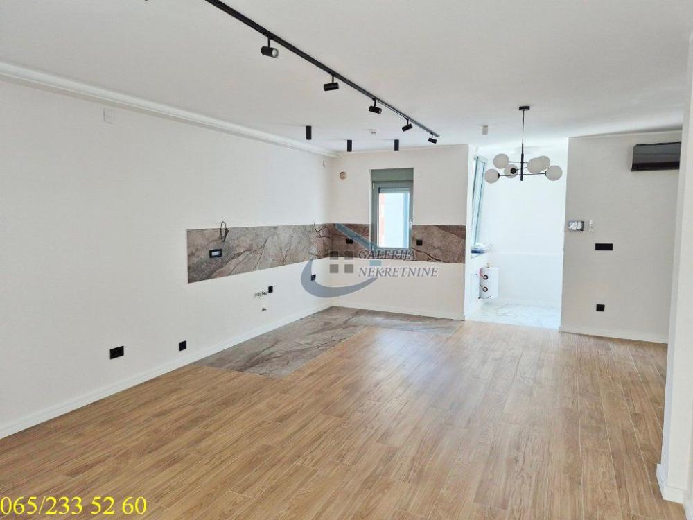 Stan na prodaju u Beogradu, Kalenić pijaca, dvosoban, 65m2, cena 320000 evra