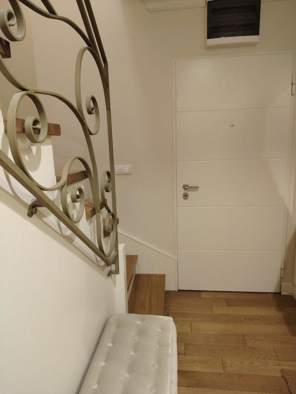Stan na prodaju u Beogradu, Zemun centar, cetvorosoban, 101m2, cena 285000 evra